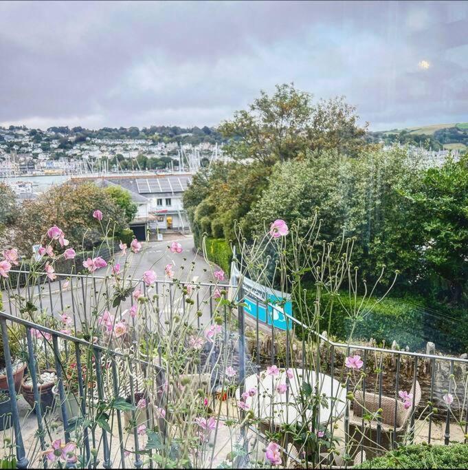 Hazel Bank Holiday Overlooking The River Dart คิงส์แวร์ ภายนอก รูปภาพ